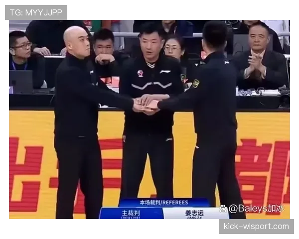 接触犯规判罚标准详解：哪些动作算违规，裁判如何判定？